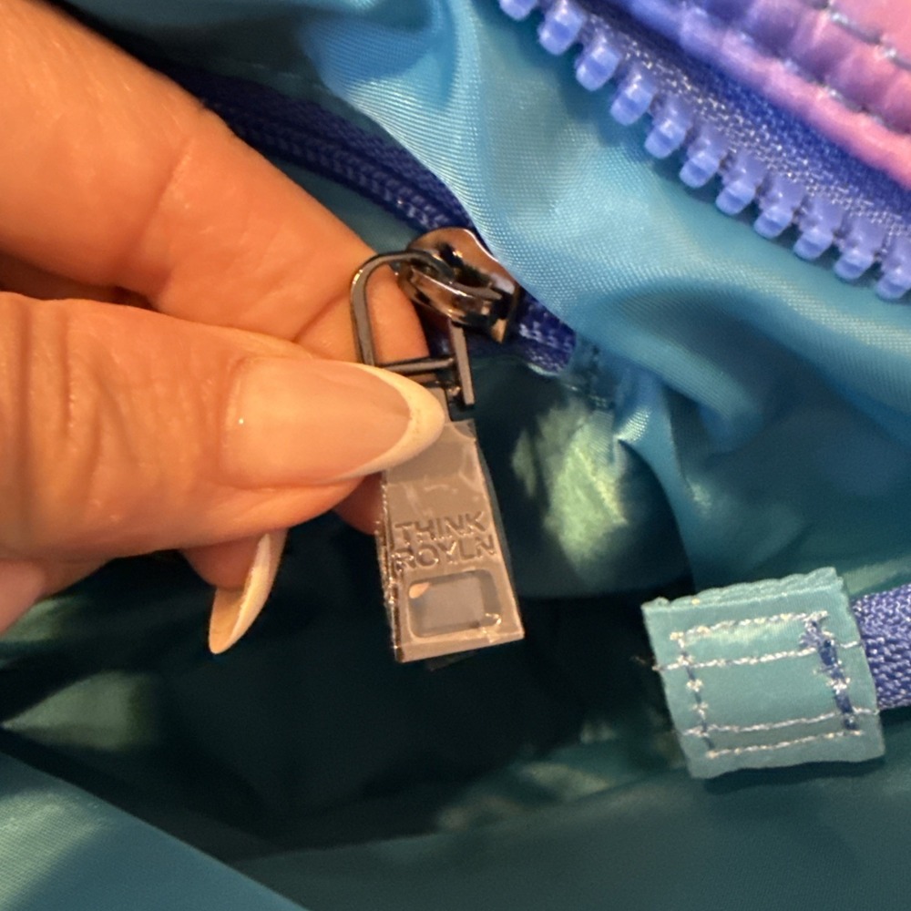 Think Royln Bank Street XL Crossbody w/Pouch Blue Lagoon Ombre Quilted RFID - Picture 7 of 15